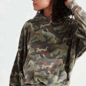 Camo velour hoodie